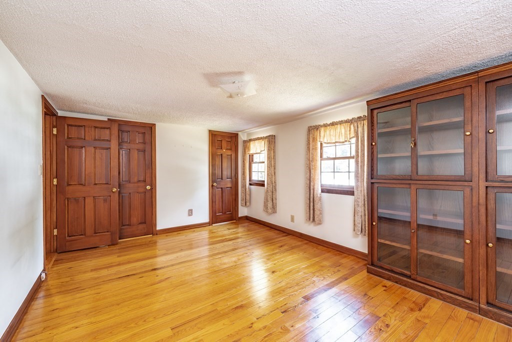 72 Donbray Road Springfield, MA 01119 - Photo 26 of 40