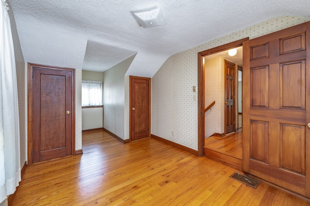 72 Donbray Road Springfield, MA 01119 - Photo 30 of 40