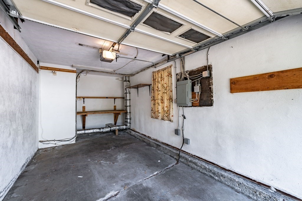 72 Donbray Road Springfield, MA 01119 - Photo 32 of 40