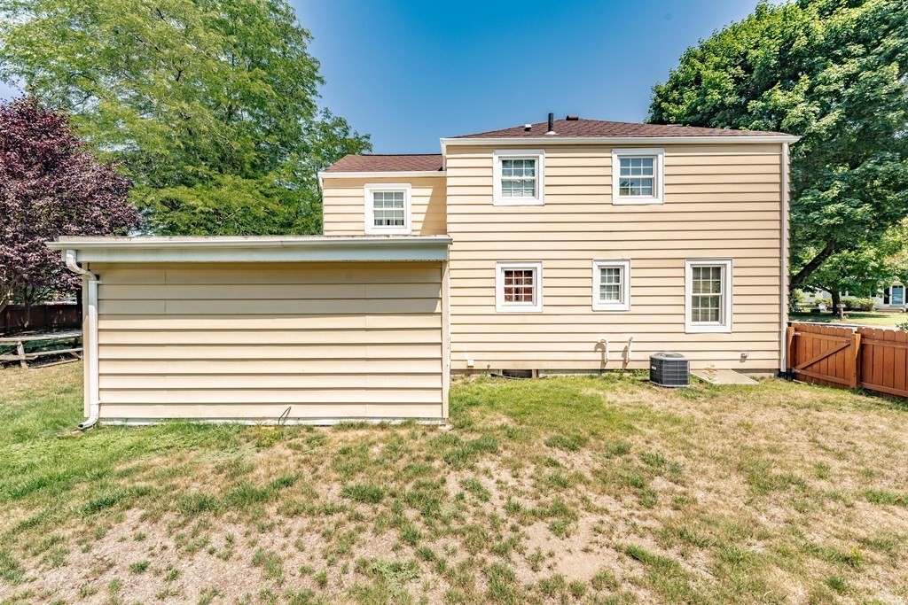 72 Donbray Road Springfield, MA 01119 - Photo 36 of 40