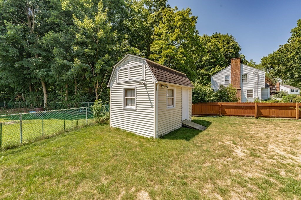 72 Donbray Road Springfield, MA 01119 - Photo 39 of 40