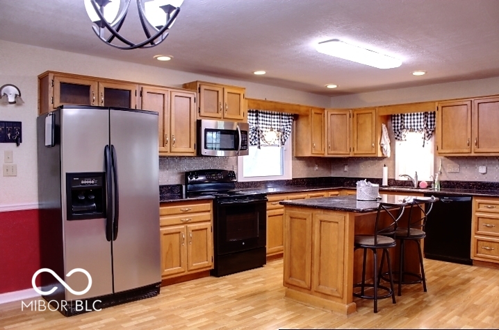 8905 Maze Road Indianapolis, IN 46259 - Photo 14 of 25 Gallery Image 14