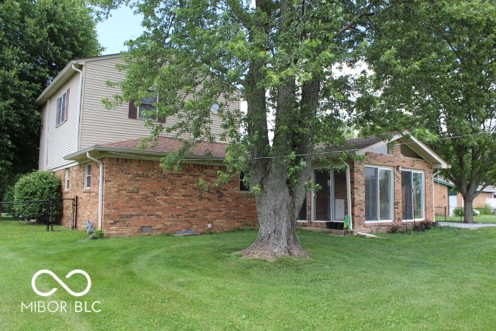 8905 Maze Road Indianapolis, IN 46259 - Photo 4 of 25 Gallery Image 4