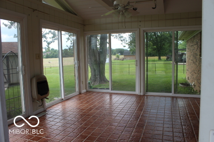 8905 Maze Road Indianapolis, IN 46259 - Photo 7 of 25 Gallery Image 7
