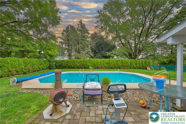 $450,000 | 1502 2nd Street, Bethlehem, PA 18020