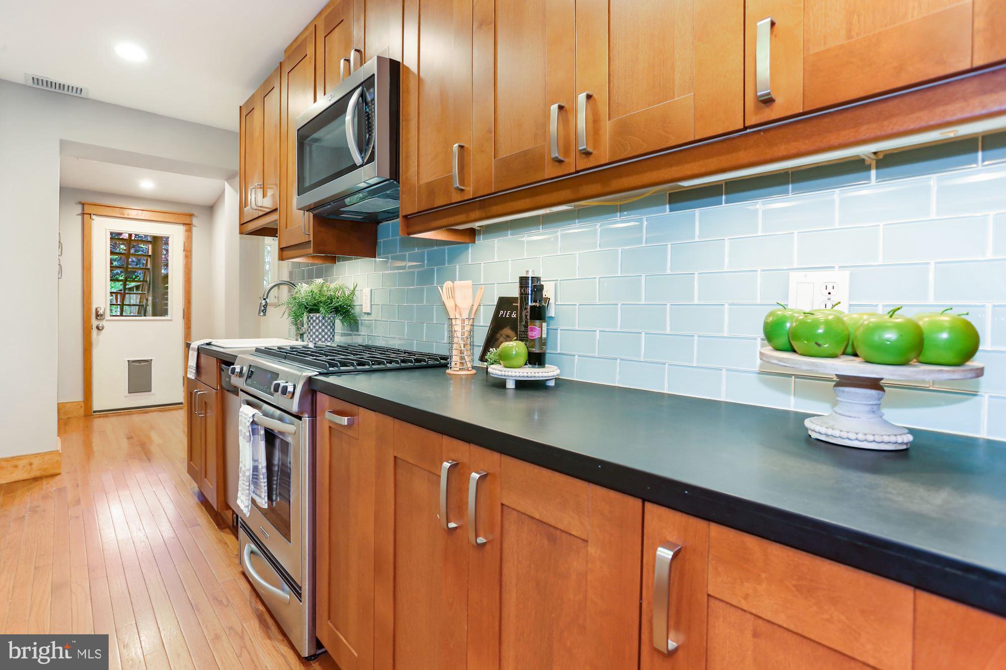 772 Irving Street Northwest Washington, DC 20010 - Photo 15 of 38