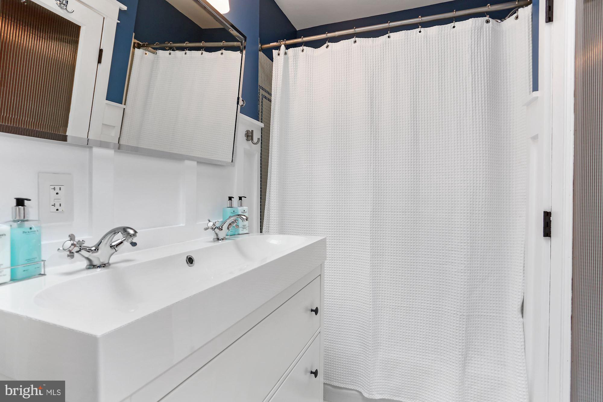 772 Irving Street Northwest Washington, DC 20010 - Photo 23 of 38