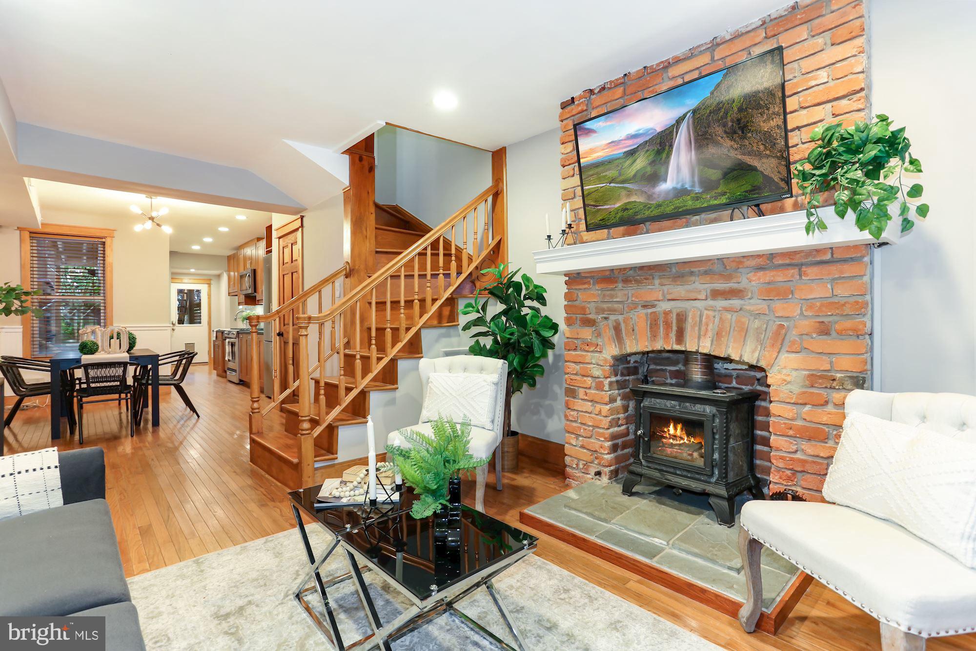 772 Irving Street Northwest Washington, DC 20010 - Photo 7 of 38