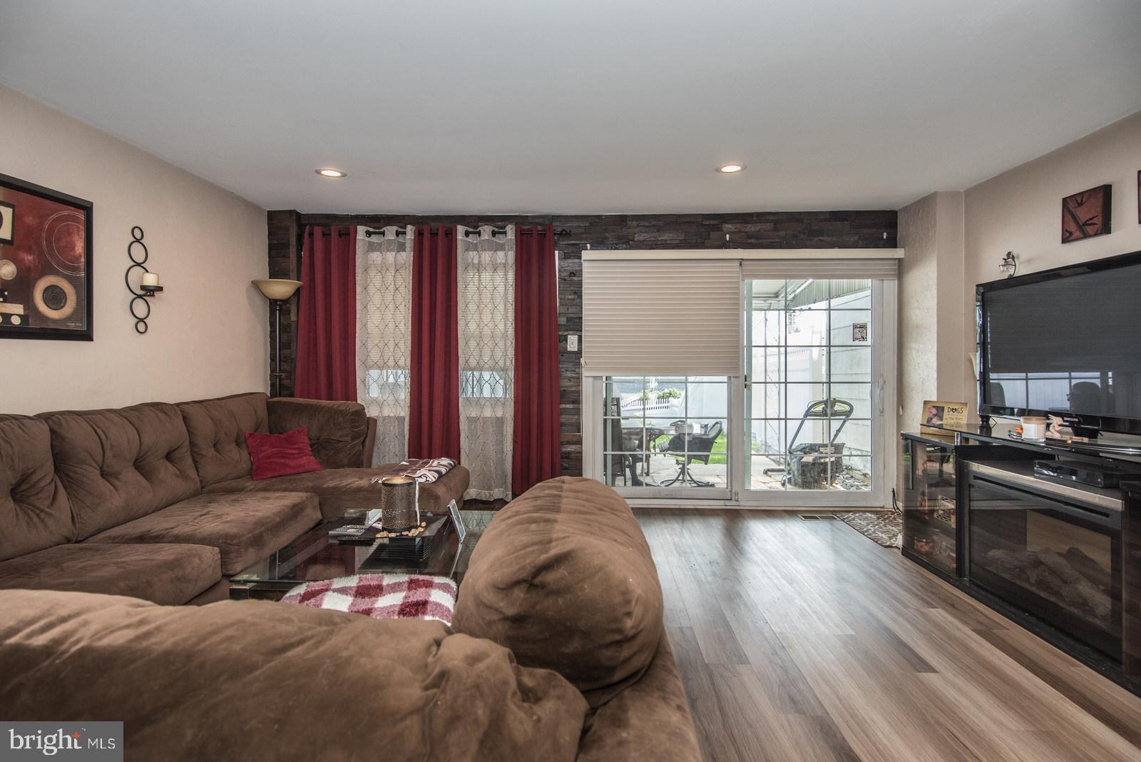 4242 Lawnside Road Philadelphia, PA 19154 - Photo 17 of 54 Gallery Image 17
