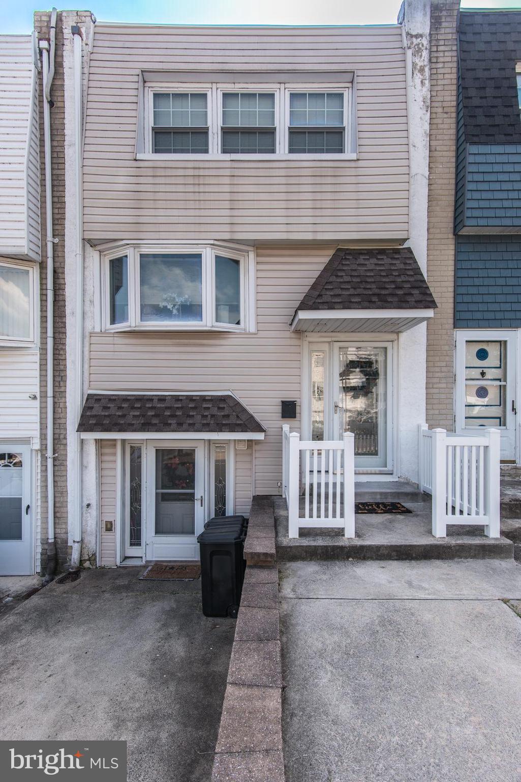 4242 Lawnside Road Philadelphia, PA 19154 - Photo 2 of 54 Gallery Image 2