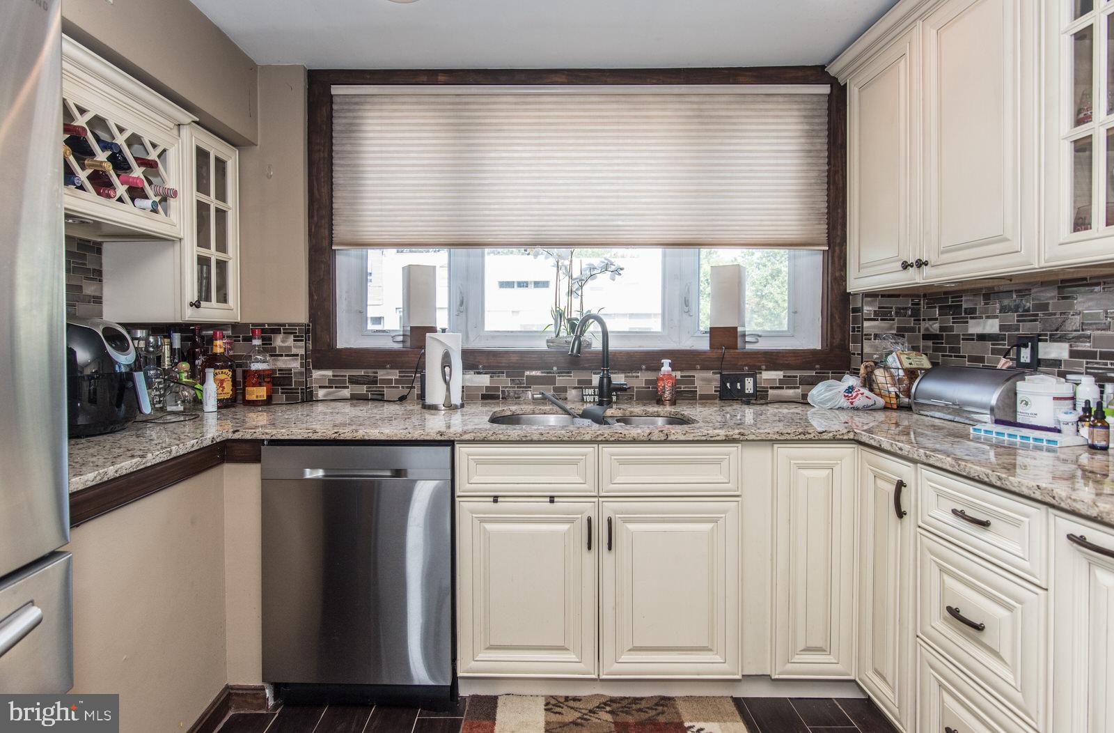 4242 Lawnside Road Philadelphia, PA 19154 - Photo 8 of 54 Gallery Image 8