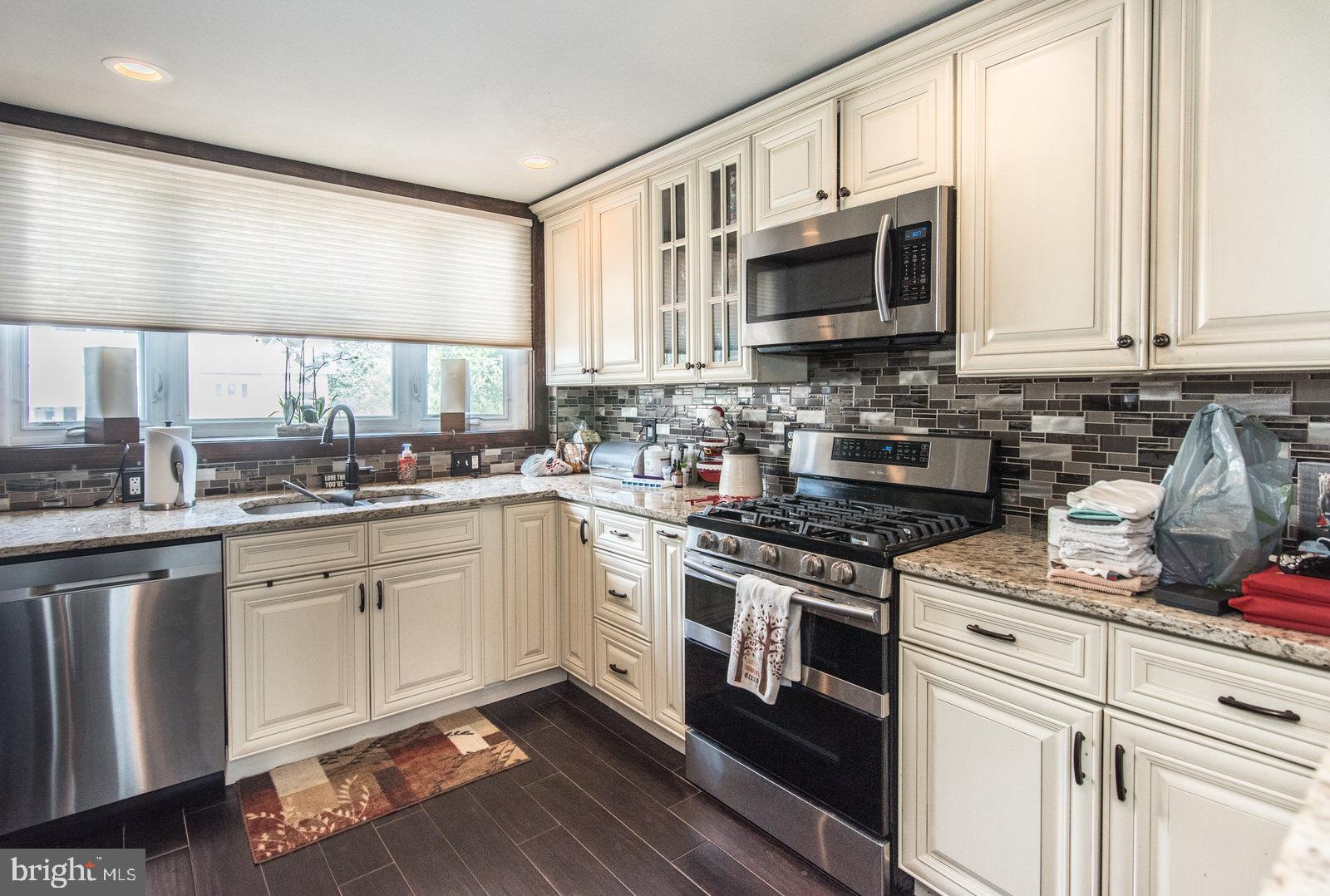 4242 Lawnside Road Philadelphia, PA 19154 - Photo 9 of 54 Gallery Image 9