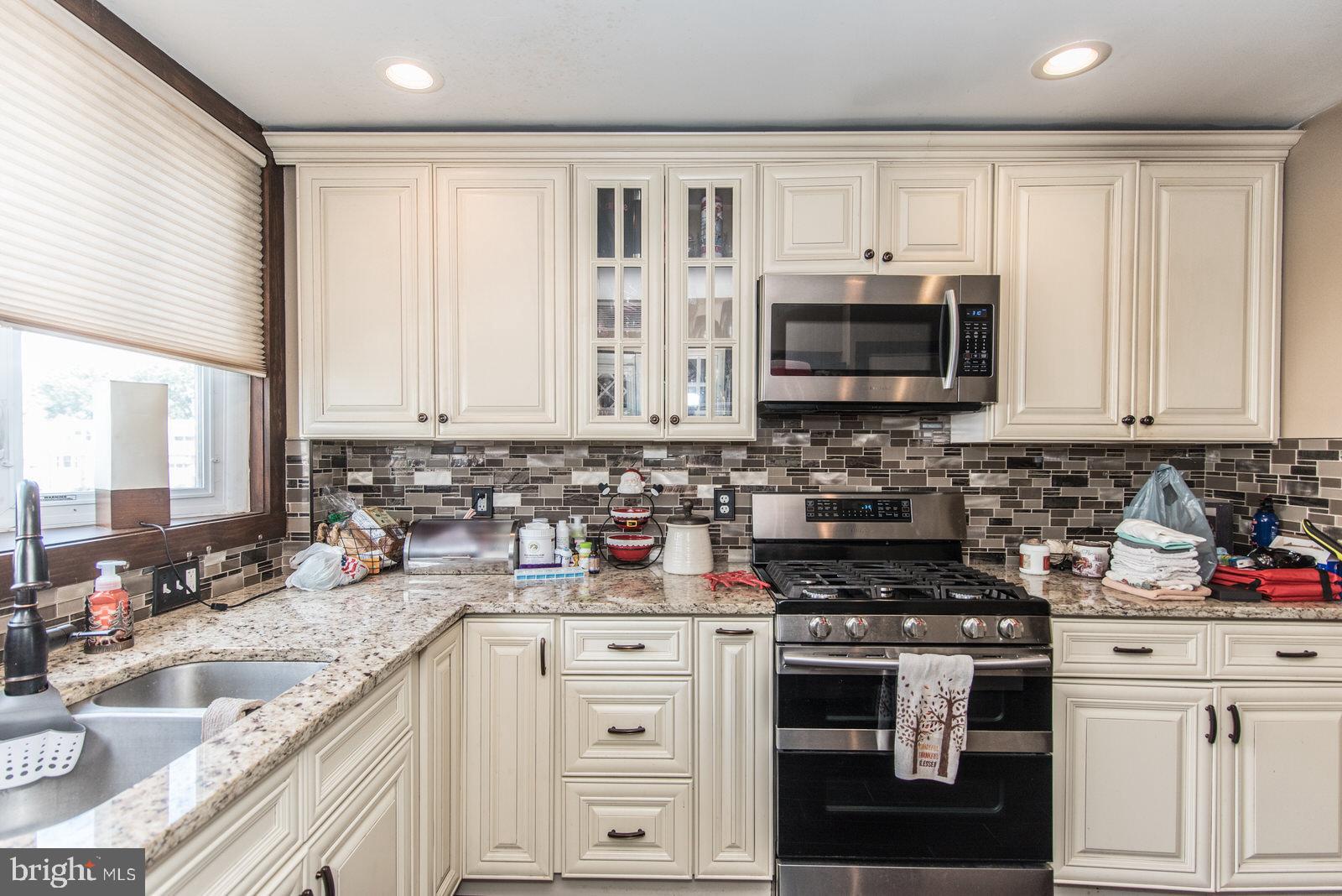 4242 Lawnside Road Philadelphia, PA 19154 - Photo 10 of 54 Gallery Image 10