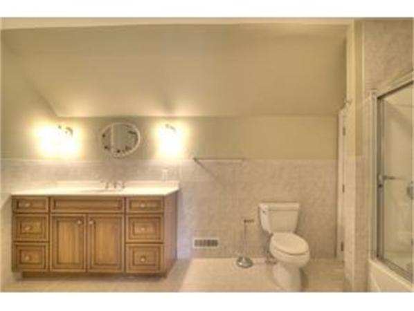 8 Arcadia Lane Salem, NH 03079 - Photo 16 of 18