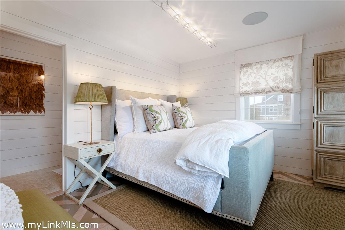 104 Baxter Road Nantucket, MA 02554 - Photo 26 of 61