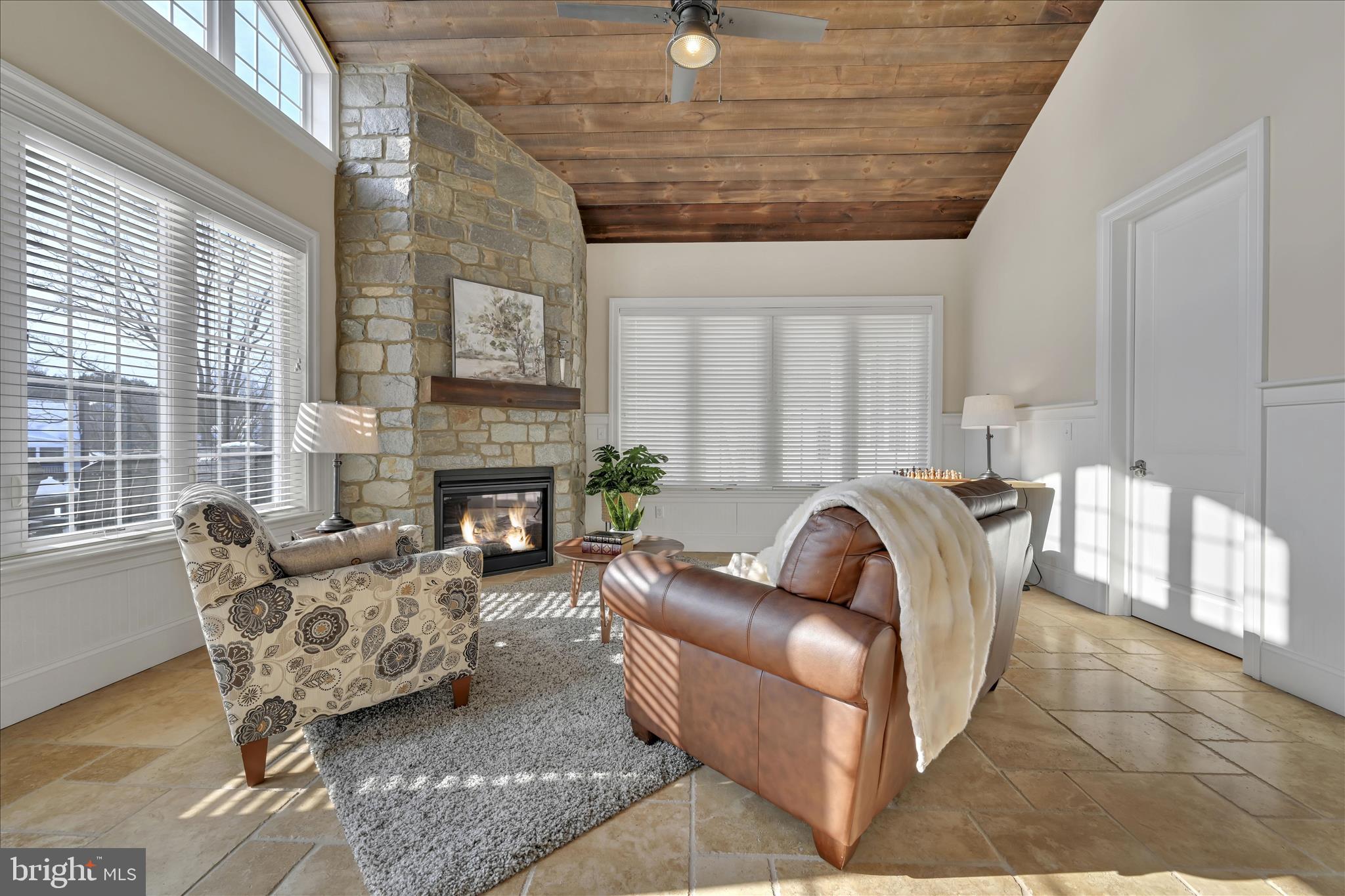 378 Fern Lane Lancaster, PA 17601 - Photo 26 of 65 Family Room