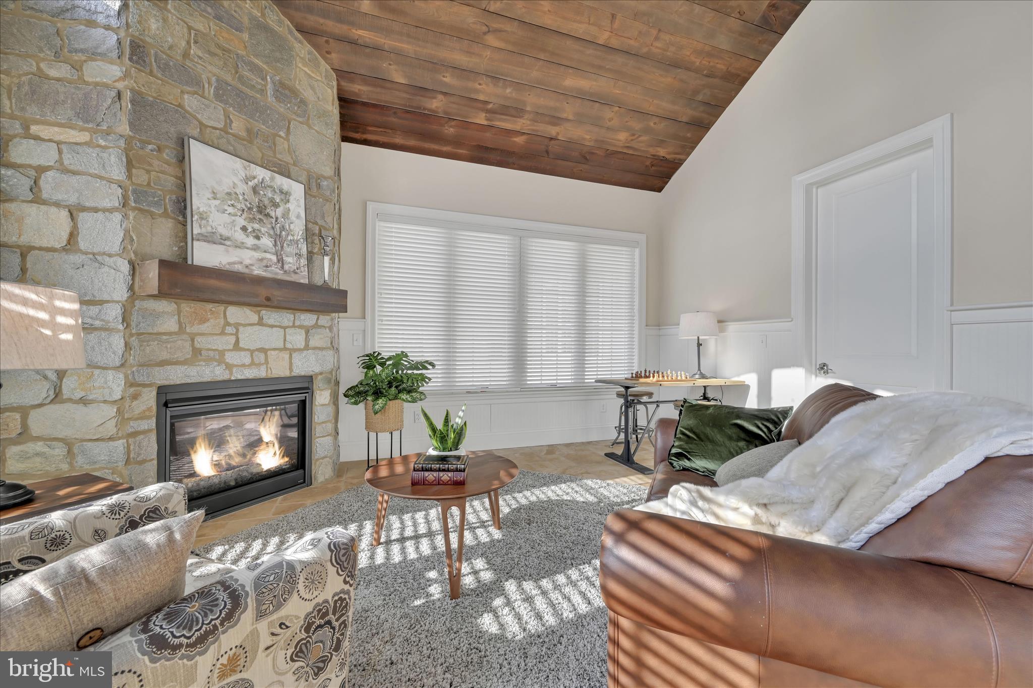 378 Fern Lane Lancaster, PA 17601 - Photo 27 of 65 Family Room