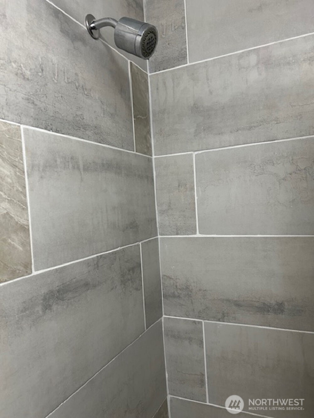 13101 64th Avenue South Seattle, WA 98178 - Photo 17 of 34