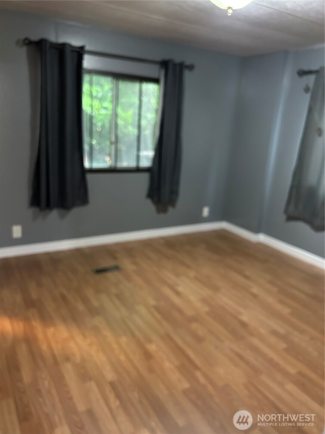 13101 64th Avenue South Seattle, WA 98178 - Photo 20 of 34