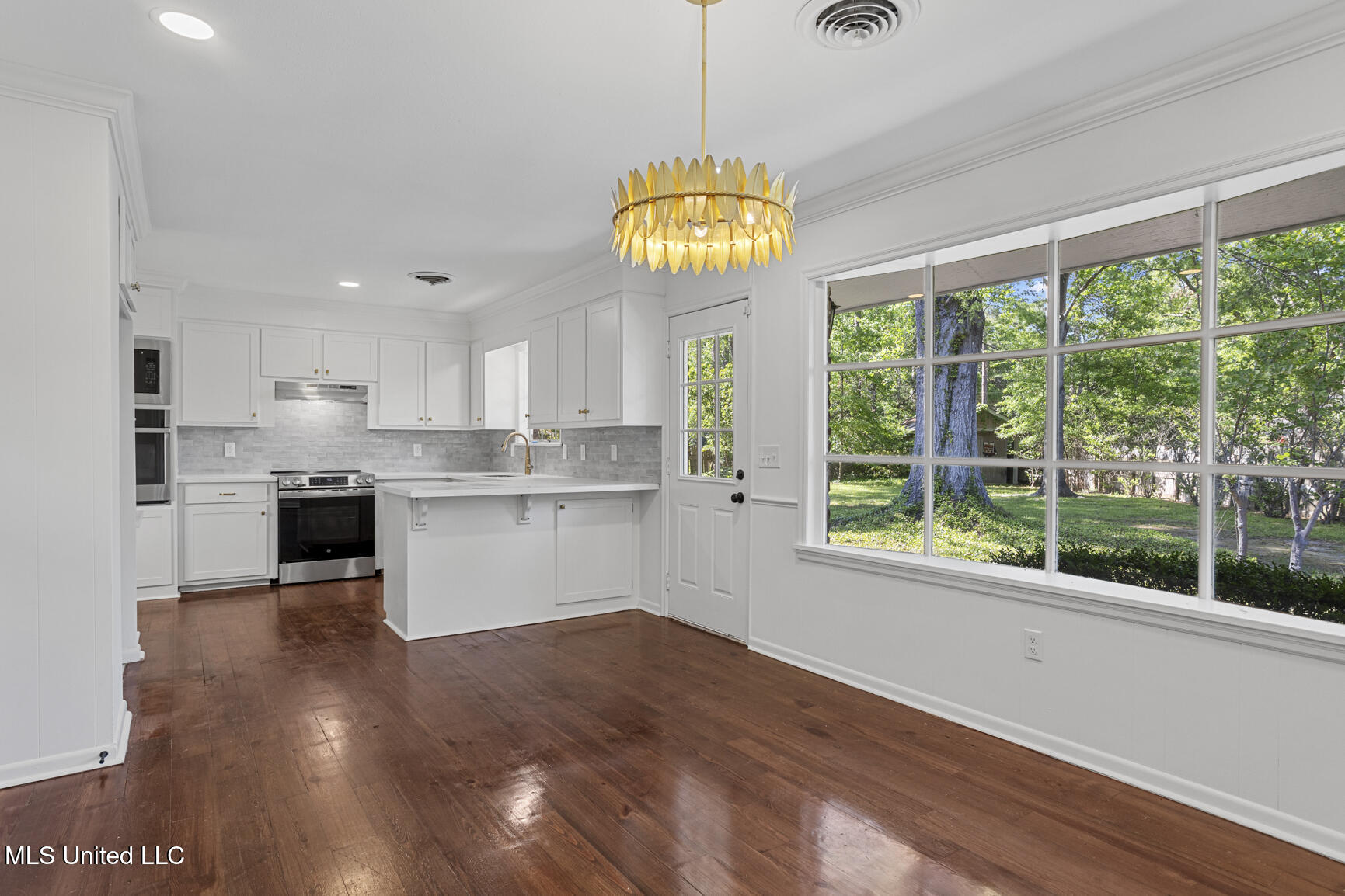 440 Armour Drive Jackson, MS 39211 - Photo 15 of 35 440 Armour-16