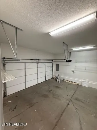 $1,975 | 7855 Greenscape Drive, Knoxville, TN 37938