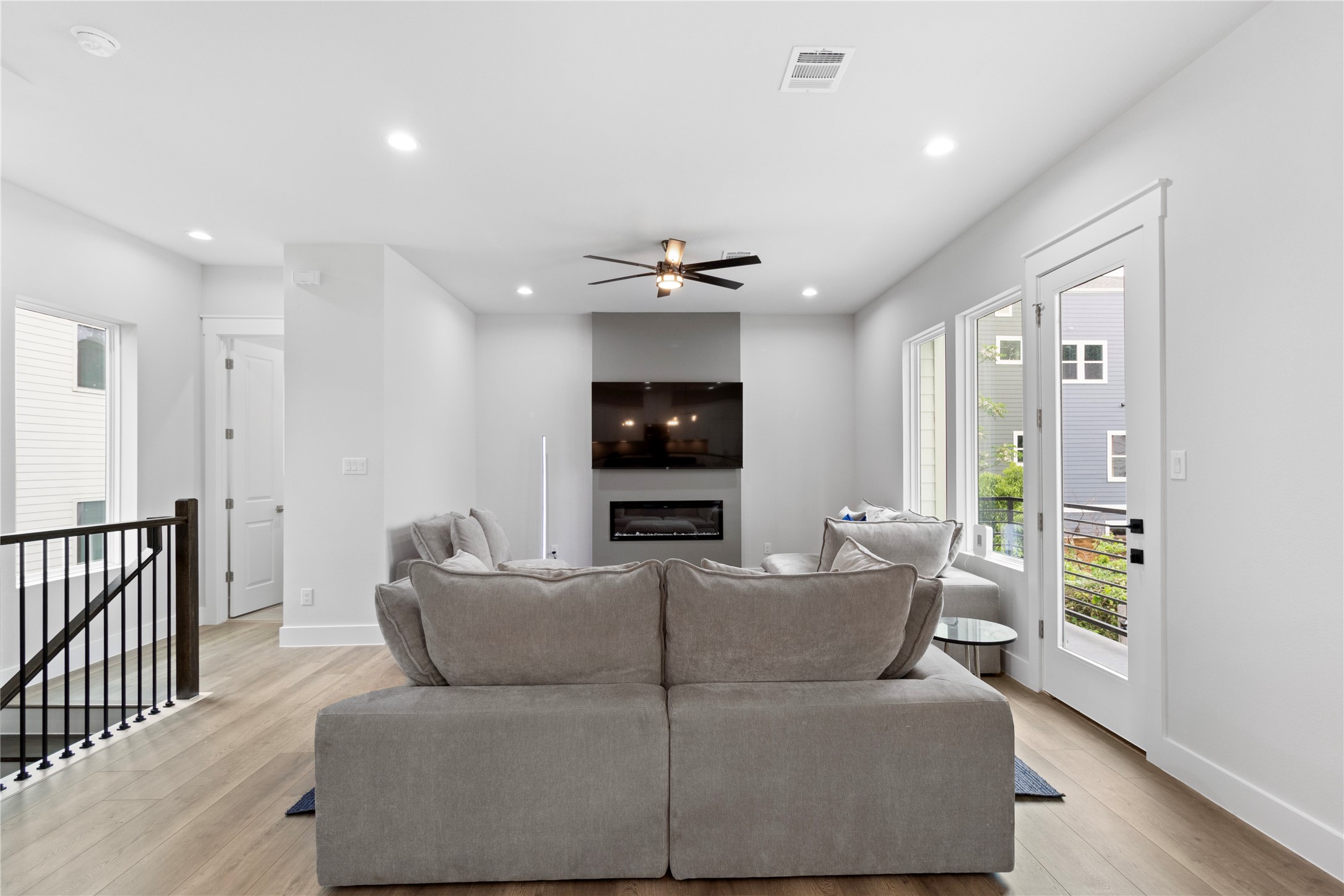 2508 Gray Street Houston, TX 77003 - Photo 2 of 39