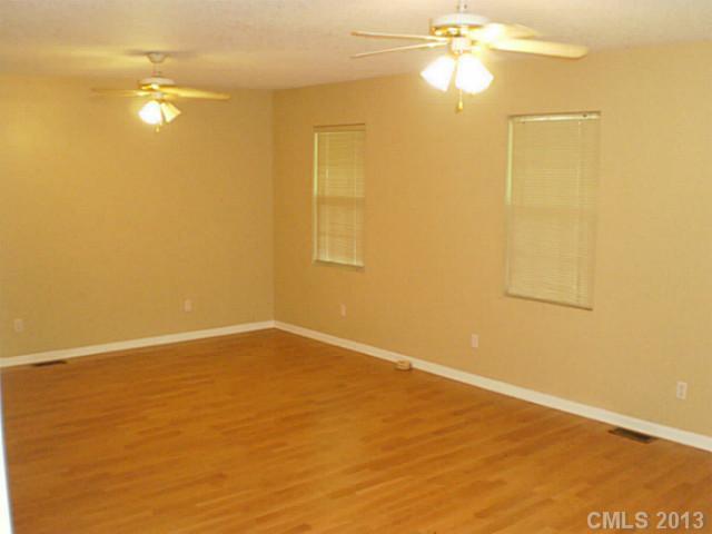 1160 Barringer Road Rock Hill, SC 29730 - Photo 3 of 15 Gallery Image 3