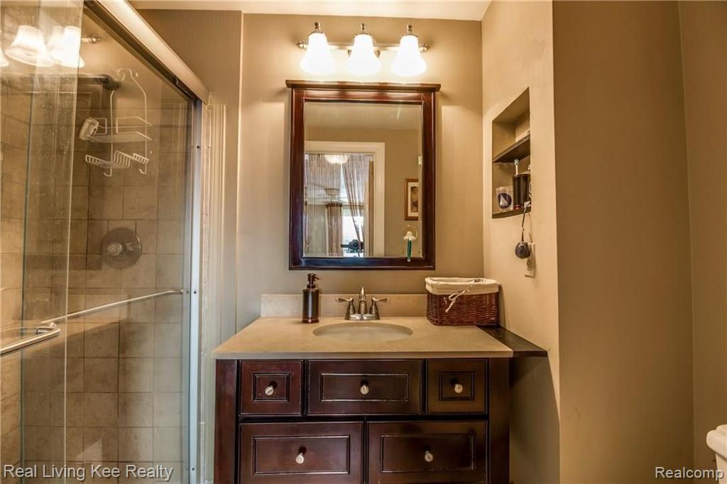 1393 Paddle Wheel Lane Rochester Hills, MI 48306 - Photo 29 of 34