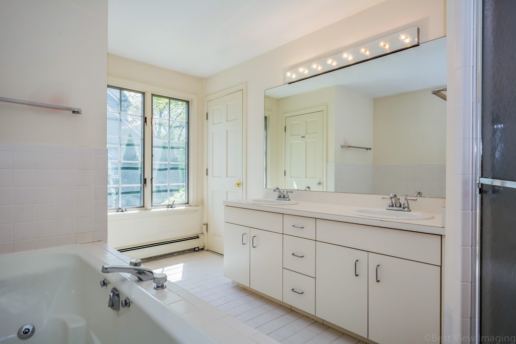 16 South Meadow Ridge, Unit 16 Concord, MA 01742 - Photo 8 of 21 Gallery Image 8