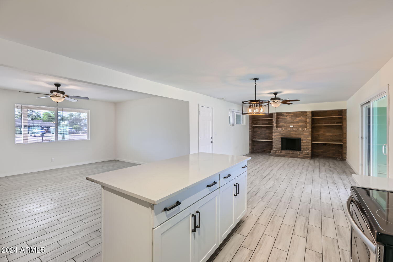 3130 West Cactus Road Phoenix, AZ 85029 - Photo 9 of 28 3130 W Cactus Rd - Web Quality - 009 - 1