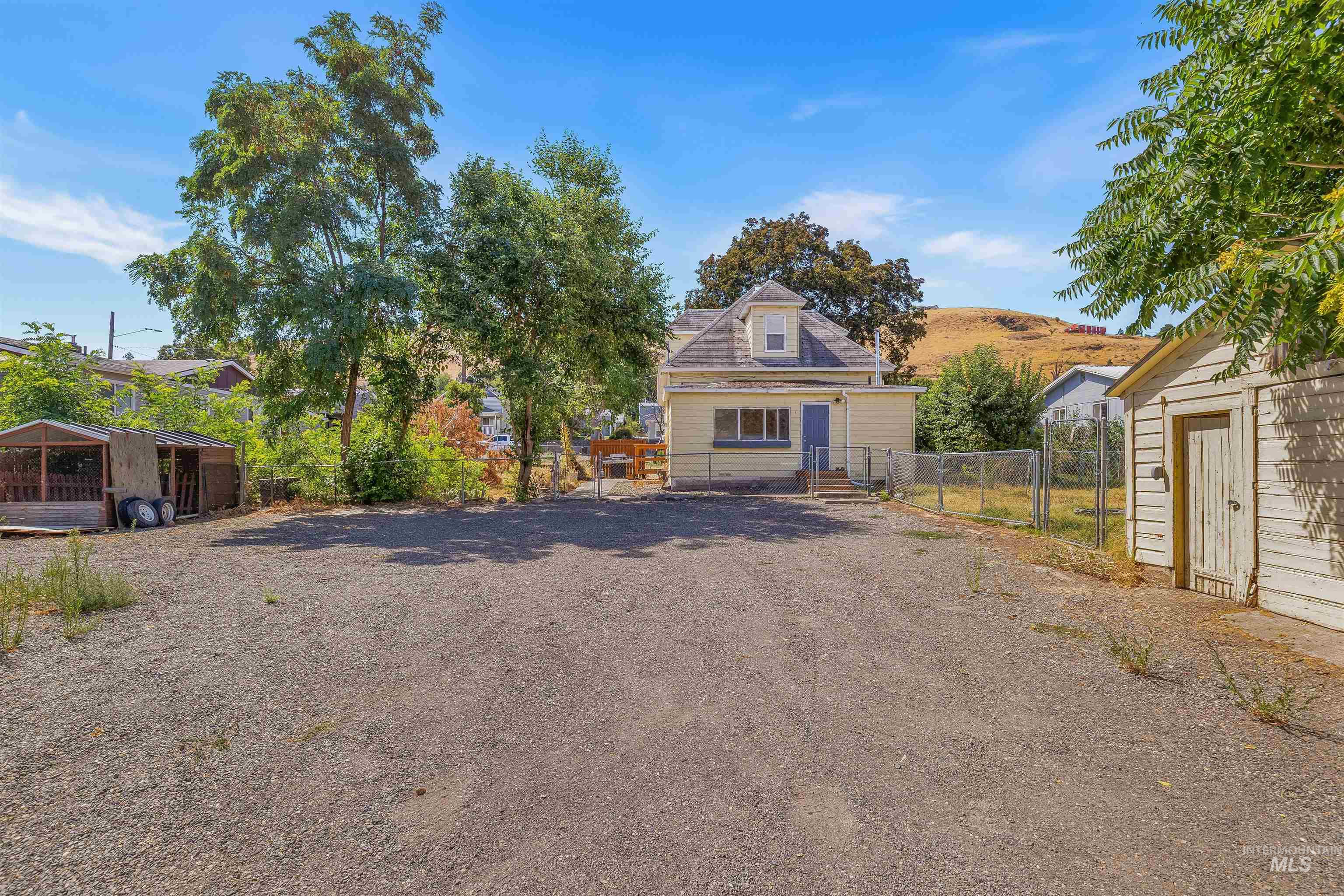815 2nd Street Asotin, WA 99402 - Photo 49 of 49 View of front facade with a gate and a shed