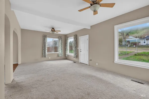 $329,000 | 815 2nd Street, Asotin, WA 99402