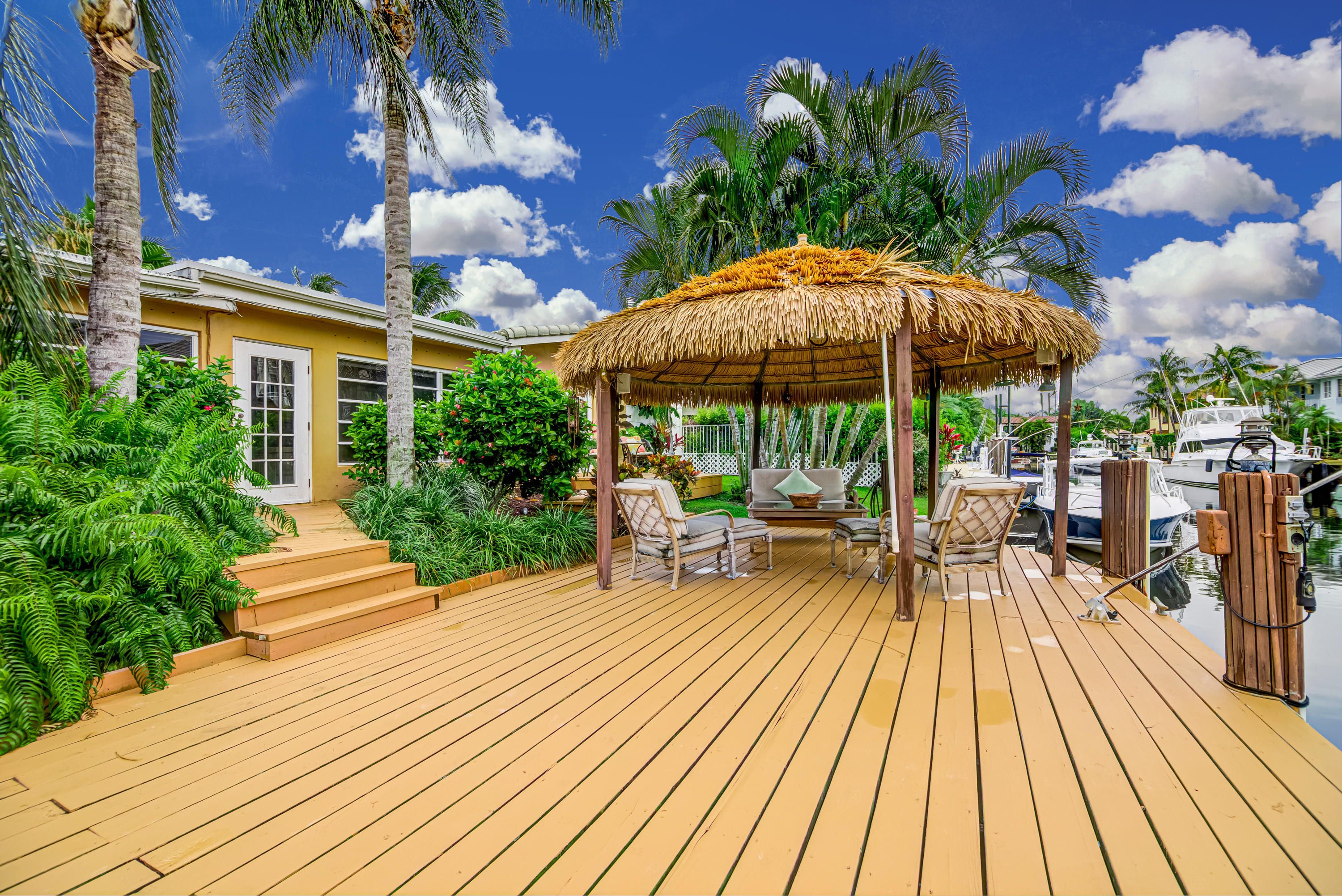 845 Northeast 72nd Street Boca Raton, FL 33487 - Photo 3 of 57 TIKI HUT