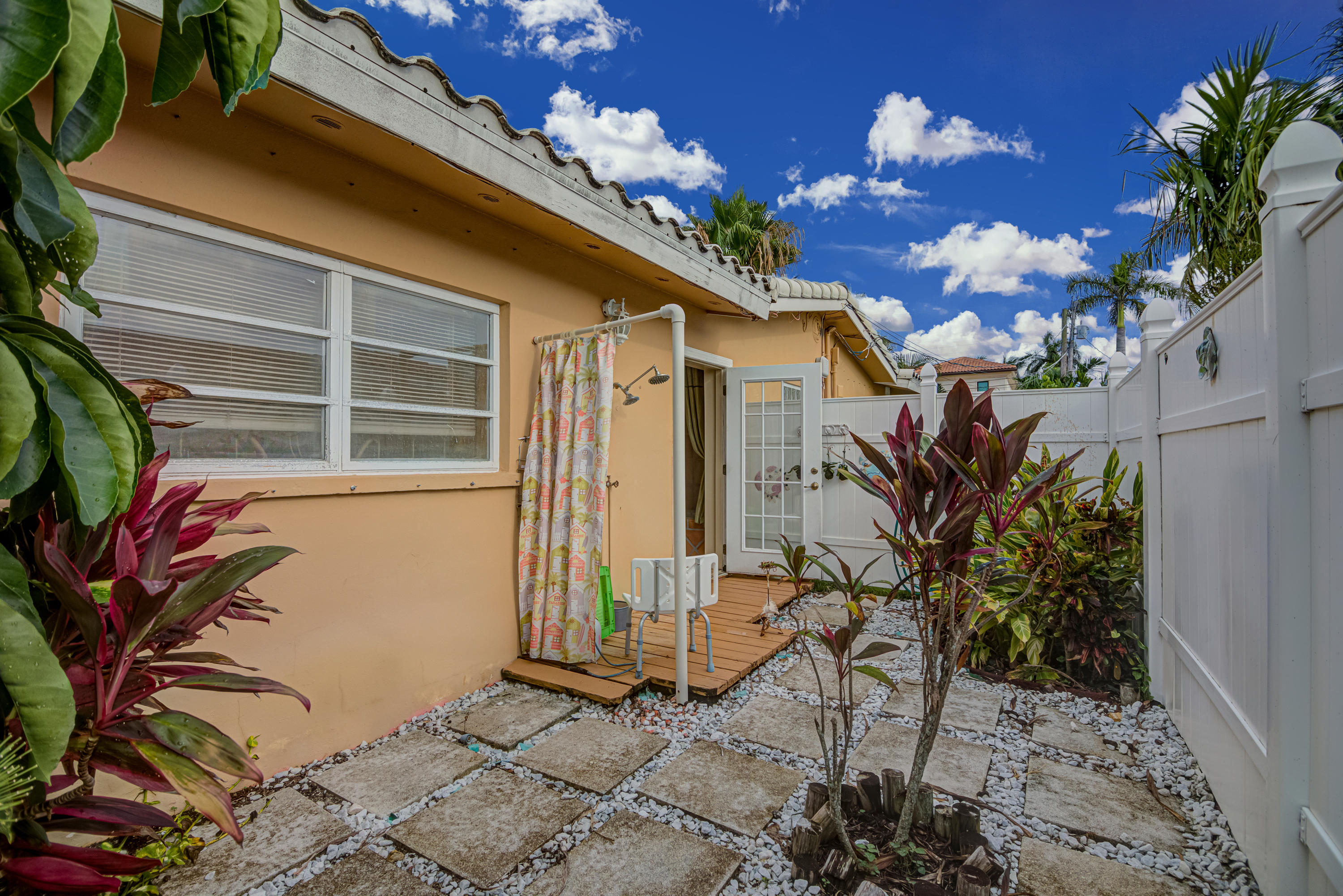 845 Northeast 72nd Street Boca Raton, FL 33487 - Photo 34 of 57 PRIVATE SHOWER