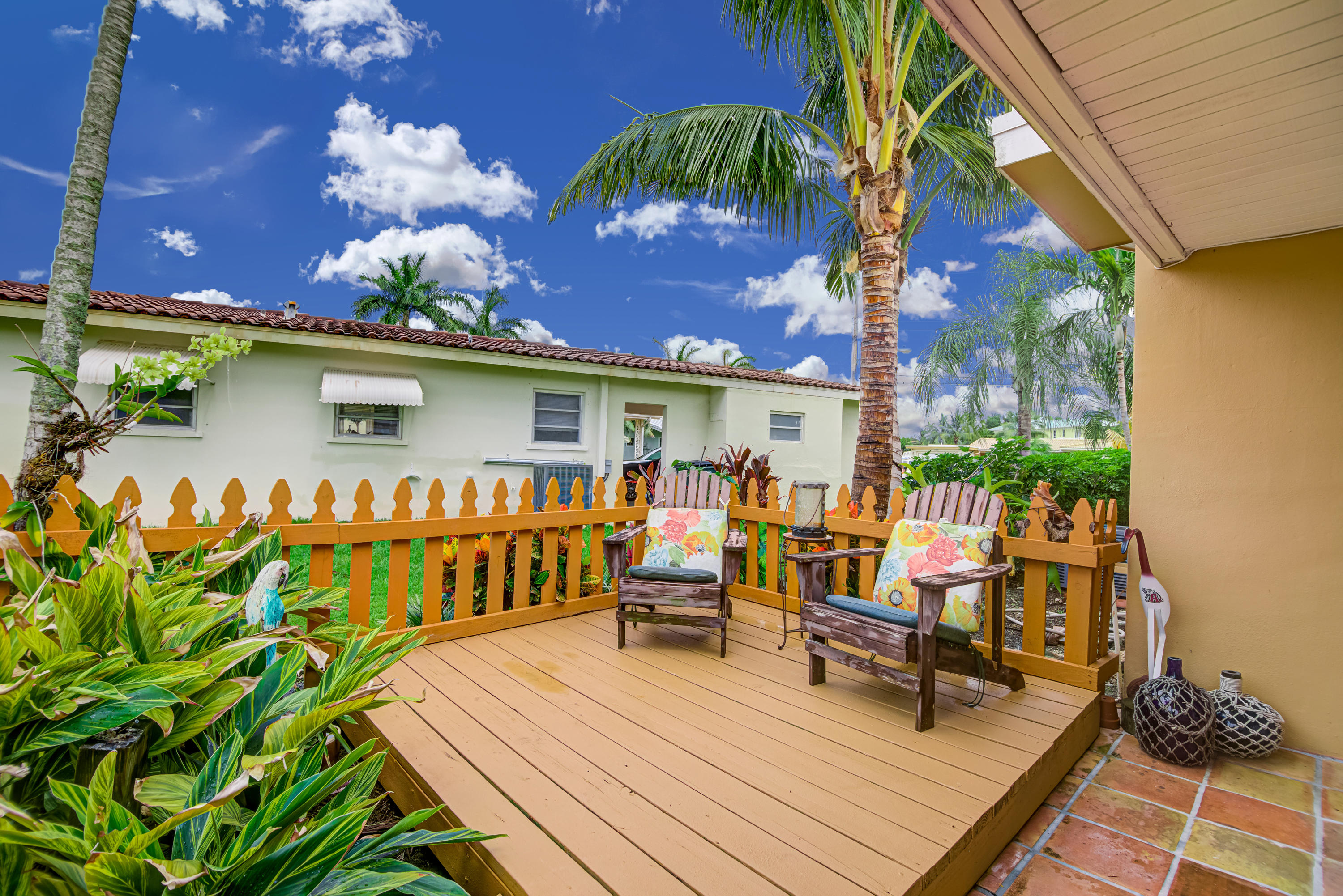 845 Northeast 72nd Street Boca Raton, FL 33487 - Photo 42 of 57 SIDE DECK