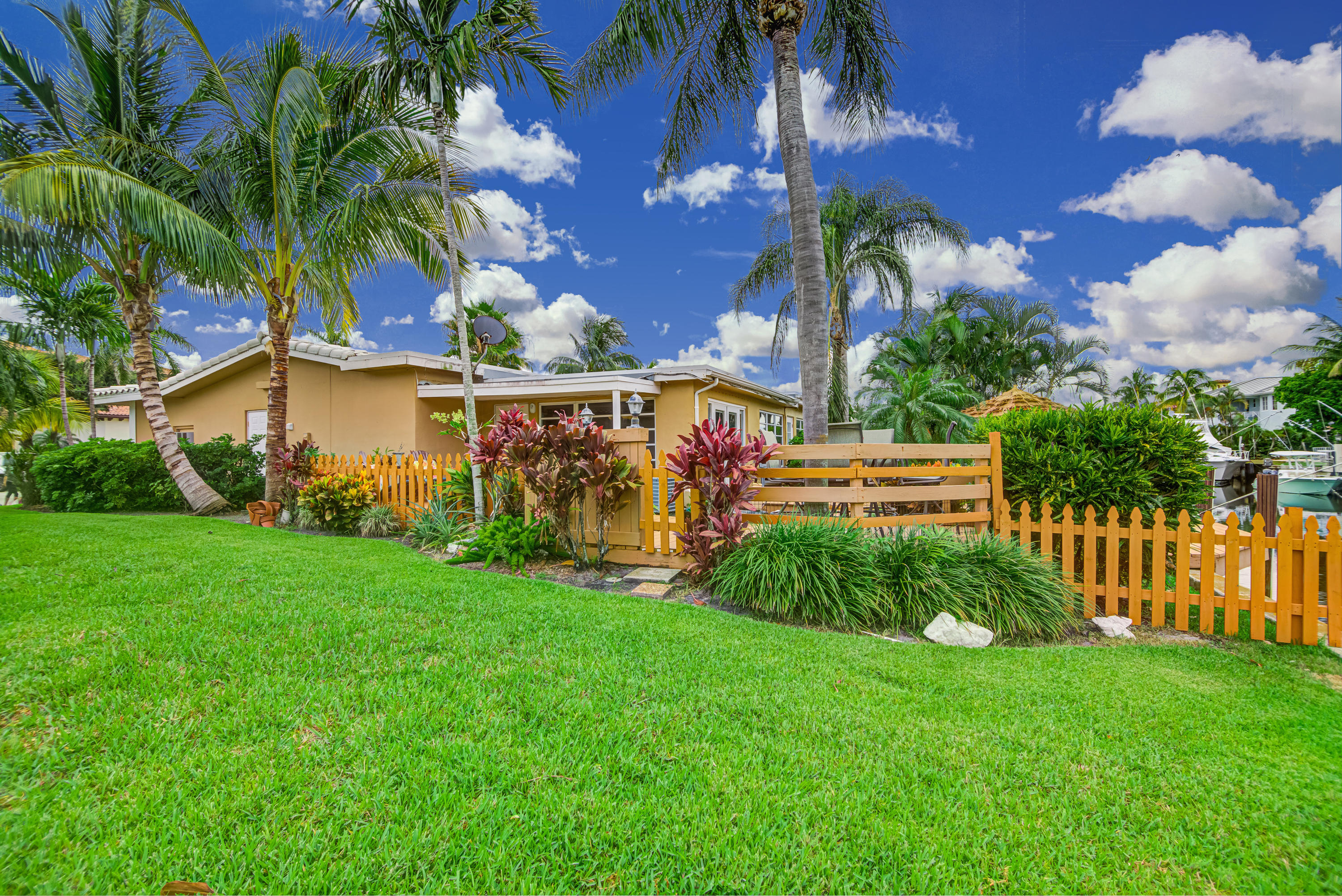 845 Northeast 72nd Street Boca Raton, FL 33487 - Photo 47 of 57 SIDE OF HOME