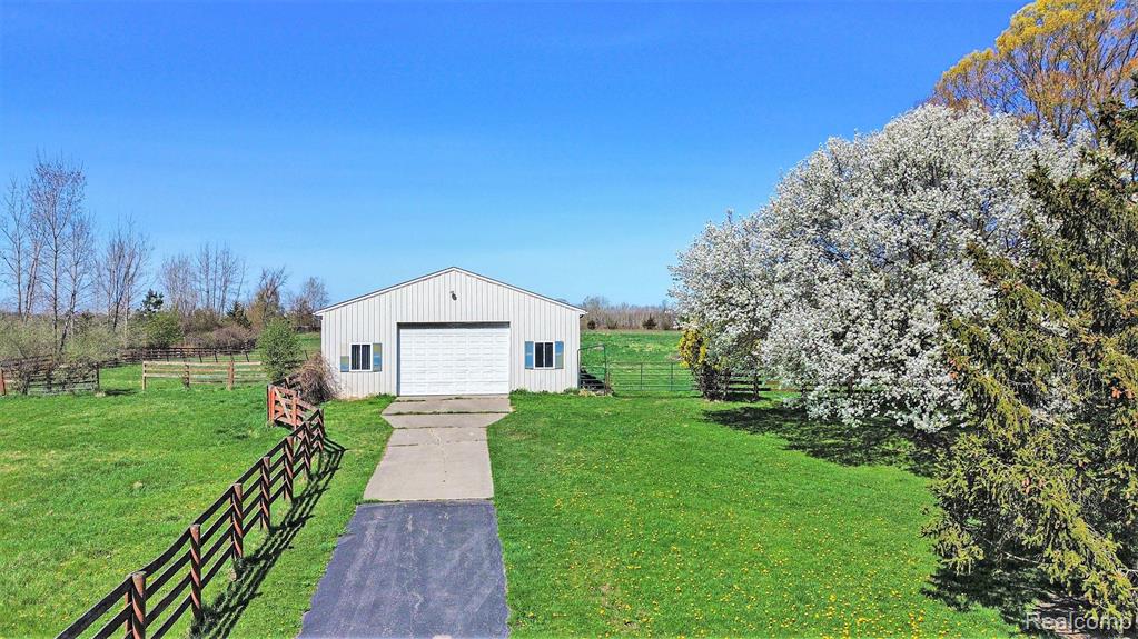 4336 South Irish Road Davison, MI 48423 - Photo 32 of 37