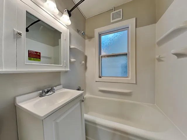 $1,595 | 3223 North Aldrich Avenue, Minneapolis, MN 55412