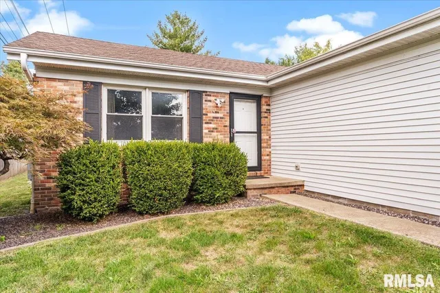 $227,000 | 3131 Turning Mill Drive, Springfield, IL 62704