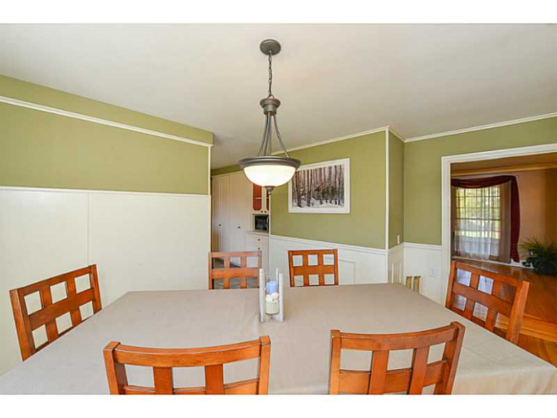 240 Pippin Orchard Road Cranston, RI 02921 - Photo 11 of 23 Dining Room.