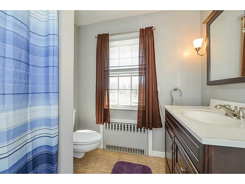 240 Pippin Orchard Road Cranston, RI 02921 - Photo 23 of 23 Bathroom.