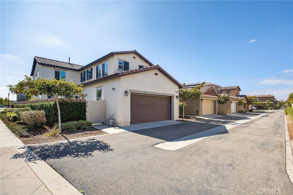 3459 North Oxnard Boulevard Oxnard, CA 93036 - Photo 39 of 54 a view of a house with a patio