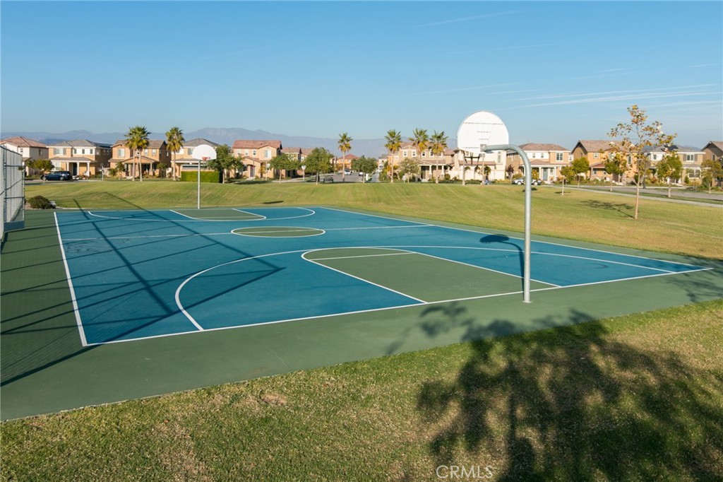 3459 North Oxnard Boulevard Oxnard, CA 93036 - Photo 52 of 54 a view of a basket ball ground