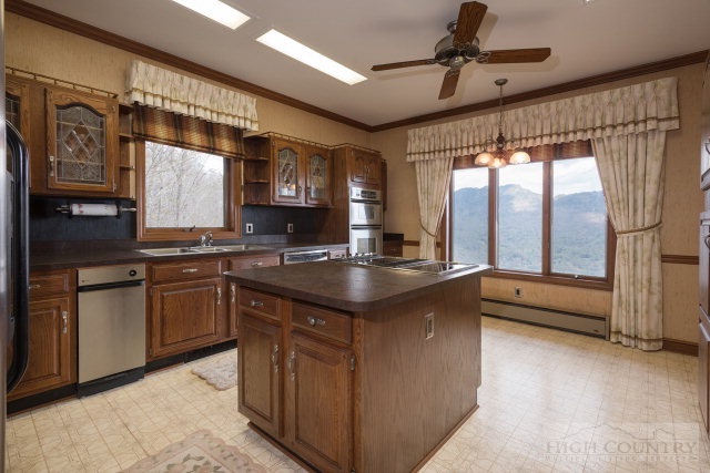 213 Ridge Drive, Unit 2 Linville, NC 28646 - Photo 6 of 13 Gallery Image 6