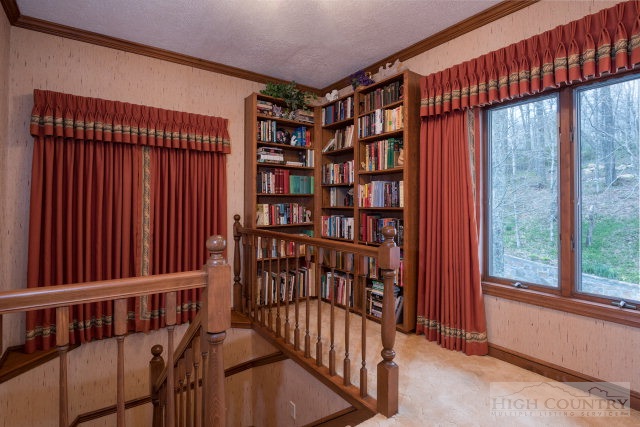213 Ridge Drive, Unit 2 Linville, NC 28646 - Photo 8 of 13 Gallery Image 8