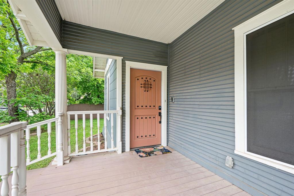 800 North Clements Street Gainesville, TX 76240 - Photo 6 of 27 a view of a door and wooden floor