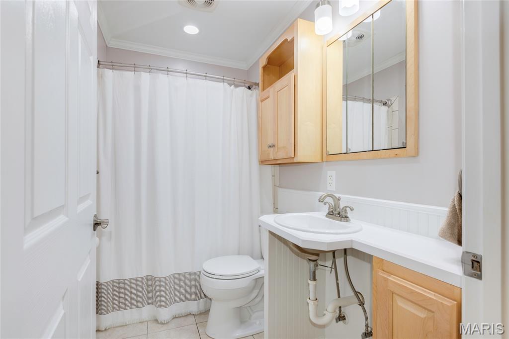 615 Reavis Barracks Road St. Louis, MO 63125 - Photo 10 of 16