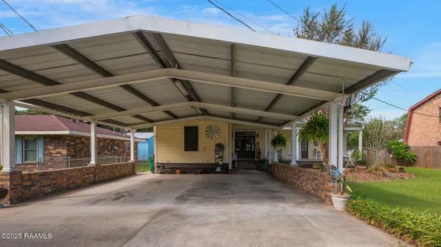 $205,000 | 2418 Louisiana Drive, New Iberia, LA 70560