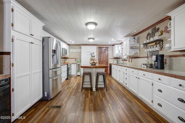 $205,000 | 2418 Louisiana Drive, New Iberia, LA 70560