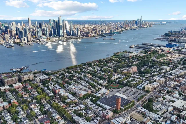 $925,000 | 83 Liberty Place, Unit RESIDENCE 2, Weehawken, NJ 07086